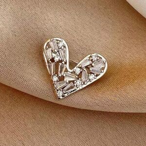 Diamond Heart Brooch M1438